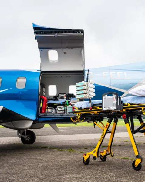 Rapatriement médical avec une ambulance aérienne - EMS